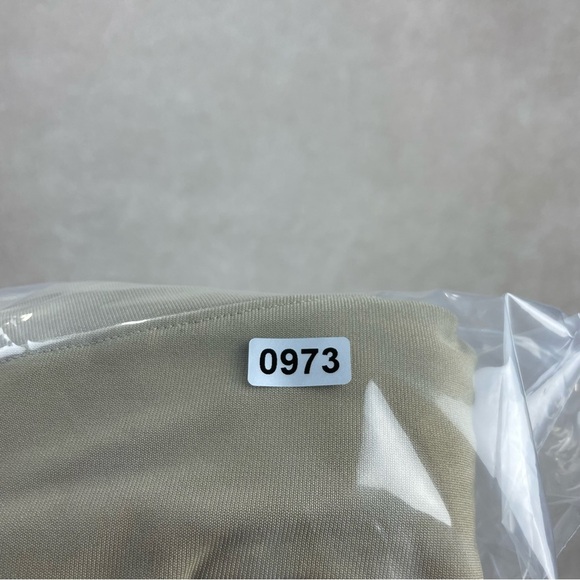 Lululemon Commission Tan Shorts - Picture 12 of 12